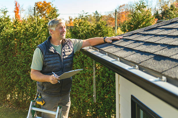 Professional Roof Repair technician working in Cicero, IL